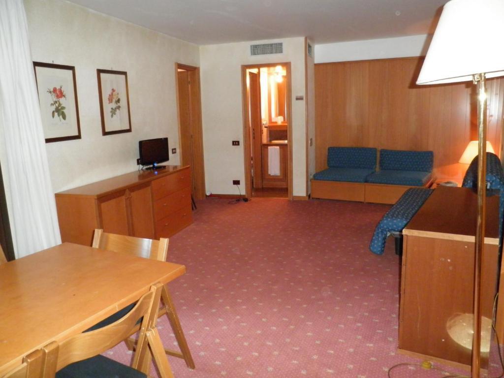 R.T.A. Hotel Des Alpes 2 Madonna 部屋 写真